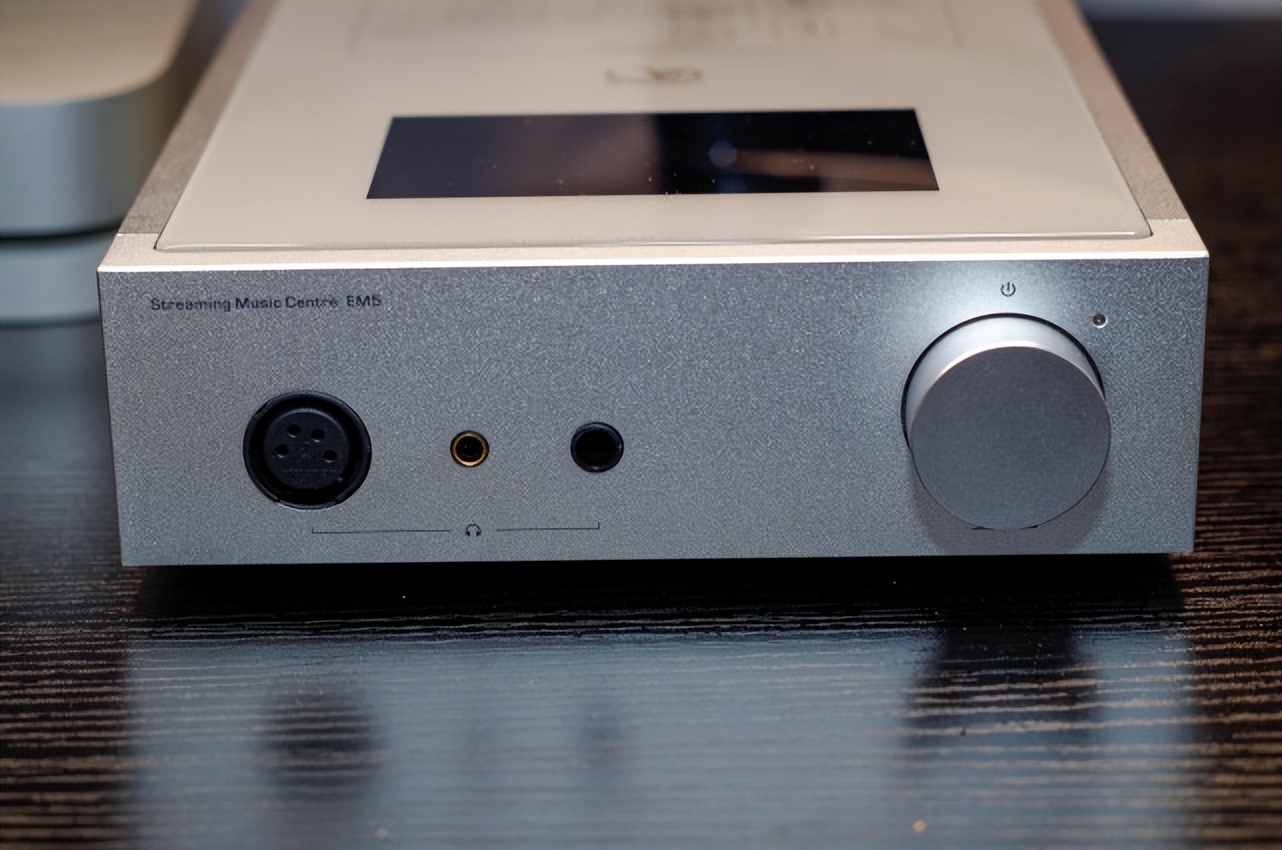 山灵em5台式桌面hifi播放器