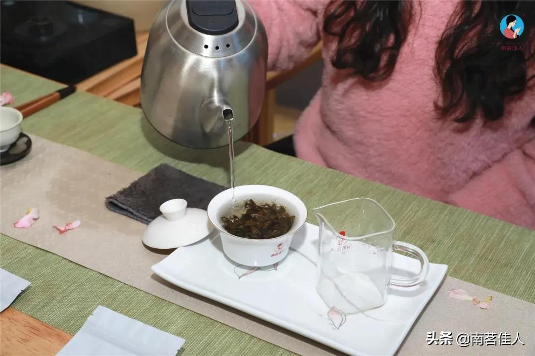 泡茶总是忽浓忽淡?还是技术没到家
