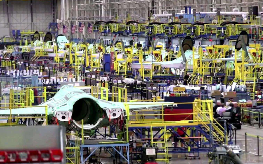 ���ڳ�ͻ�ı��ʡ������µ���������������