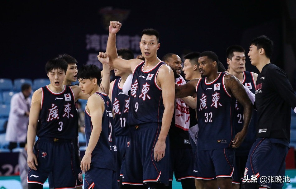 上哪里去看cba广东对山东直播（CCTV5直播CBA广东男篮VS山东，赵睿缺阵，杜锋继续大肆恶意犯规？）
