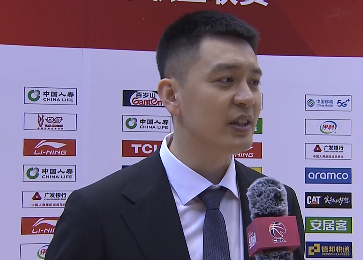 cba针对辽宁黑哨（24小时过去，闫军误判辽宁安然无恙！CBA无人问责，杨鸣输得太冤）-趣拿体育