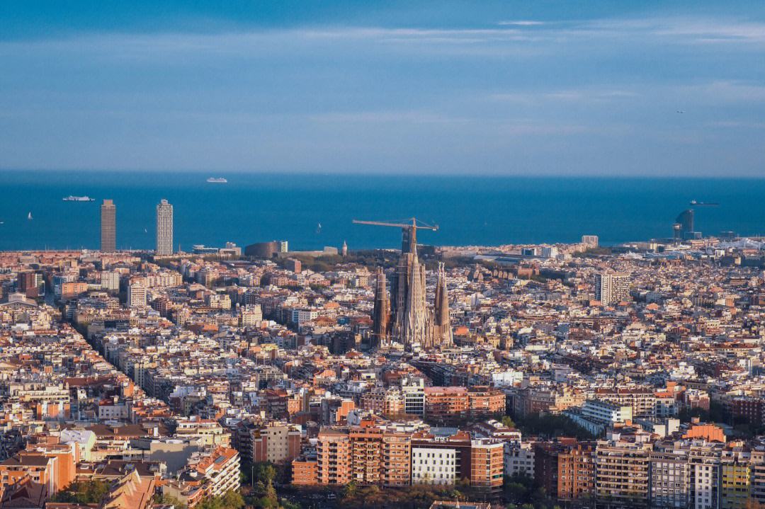 中超和欧冠联赛哪个好看（欧洲主流联赛的足球城有哪些？巴黎排不上号！）