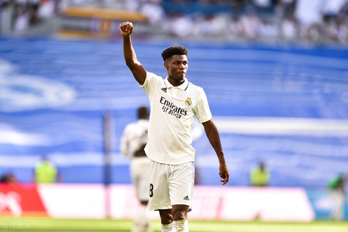 世界杯法国队为什么身价高（法国身价榜：皇马双星上榜，巴萨后卫在列，姆巴佩1.6亿强势登顶）