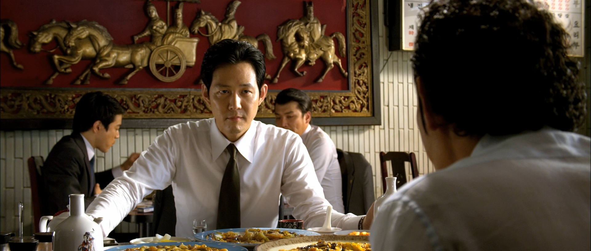 一口气看完韩国高分电影《新世界》，没看懂的细节，这里一次补齐