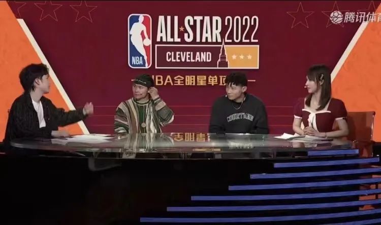 nba新秀挑战赛最高得分(史上最水的NBA扣篮大赛！谁注意到奥尼尔的表情？太真实了啊)