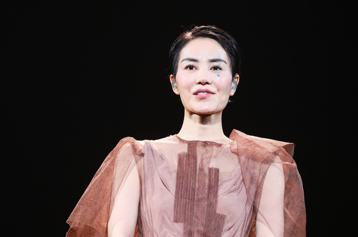 花钱如流水的6位女星：有钱也养不起，她们的高消费你想都想不到
