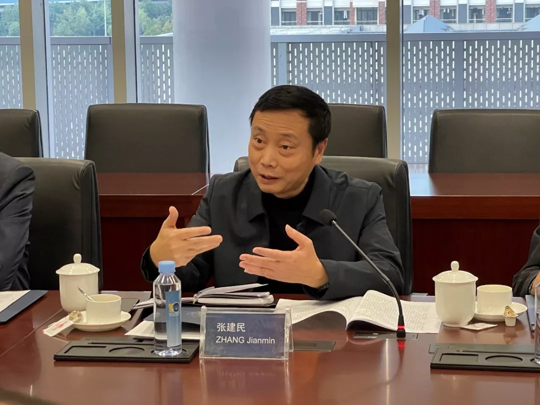 市人大常委会党组副书记、副主任仇杨均一行来访温肯调研