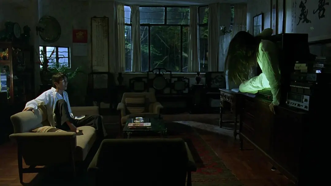 同样是恐怖片，把《咒怨》和《午夜凶铃》放在一起，差距就出来了