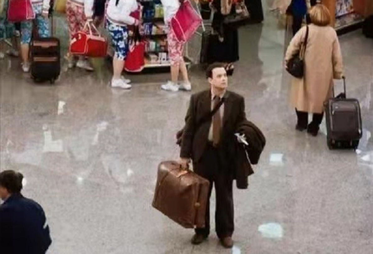 1988年，伊朗小伙丢失护照，被困机场18年，不料却意外成为大富翁