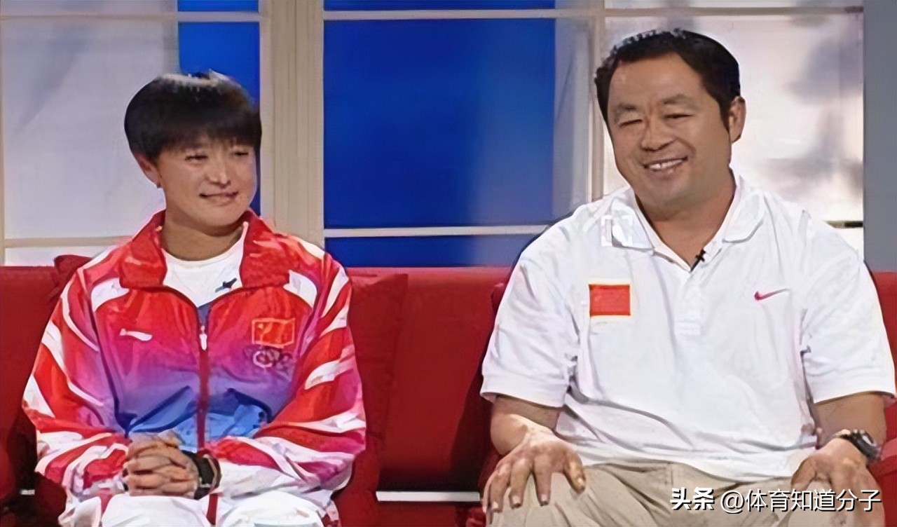 2004年雅典奥运会邢慧娜(虐待女弟子侵占奖金！田径教练太狠了，拿鞭子抽直接打断弟子肋骨)