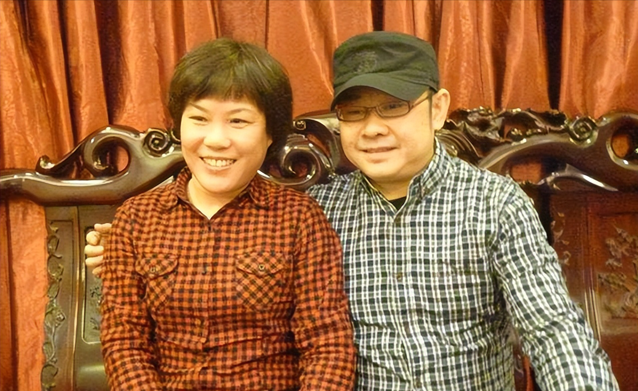 刀郎前妻:生下孩子40天后连夜跑路,32年过去了,她如今后悔吗?