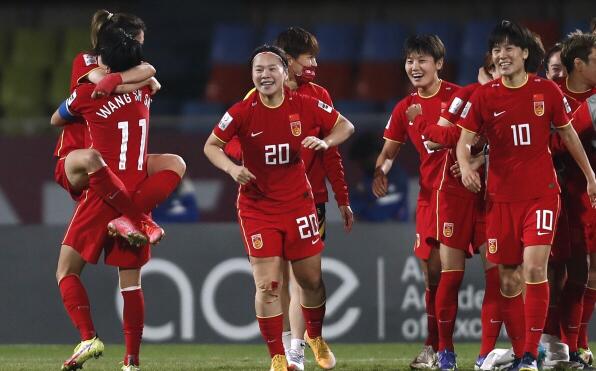 足球之夜女足亚洲杯（6-5！中国女足击败卫冕冠军：320万奖金到手，央视无缘见证奇迹）