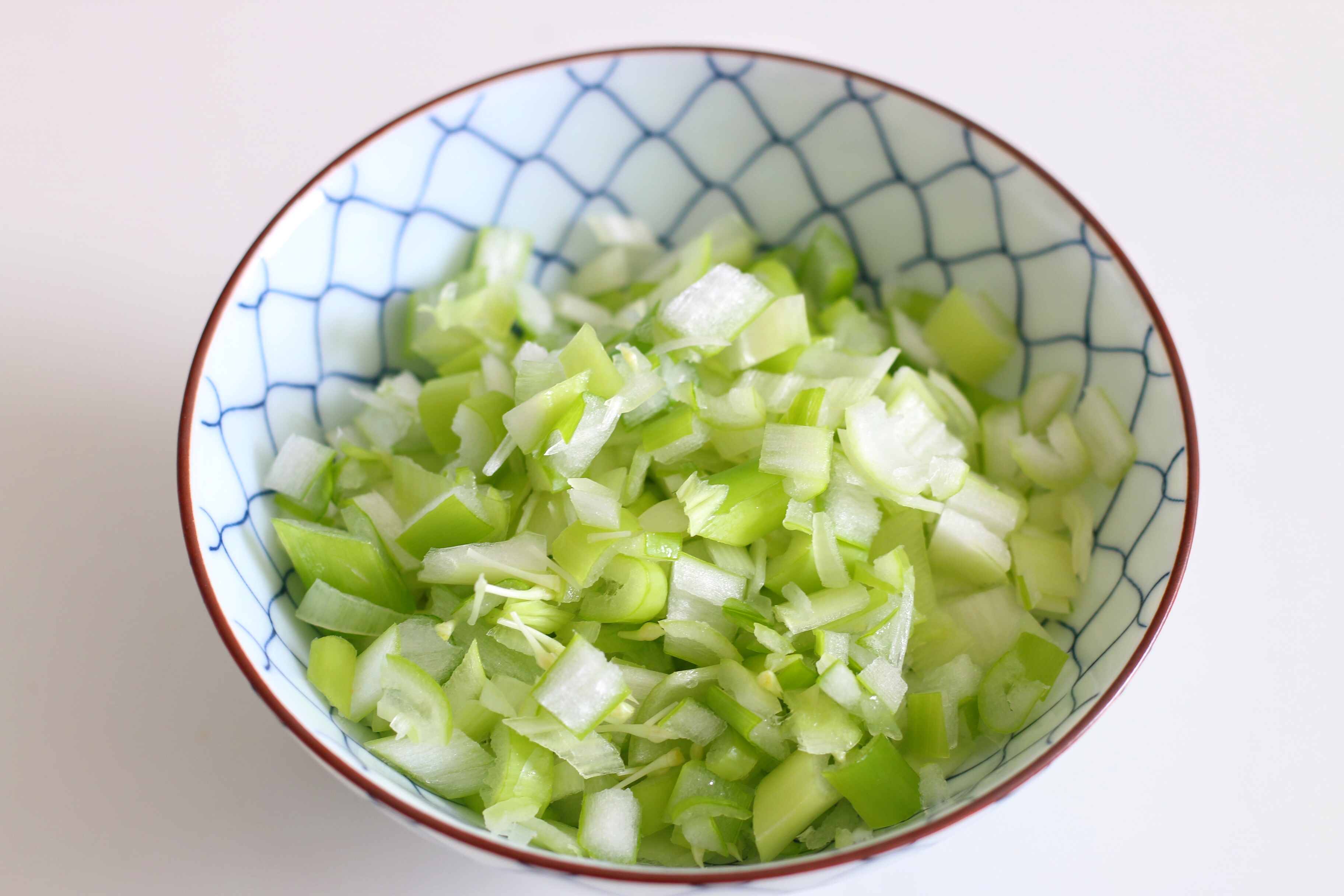 天热之后，这碗炸酱成了家人的心头好，蘸菜拌面都非常香