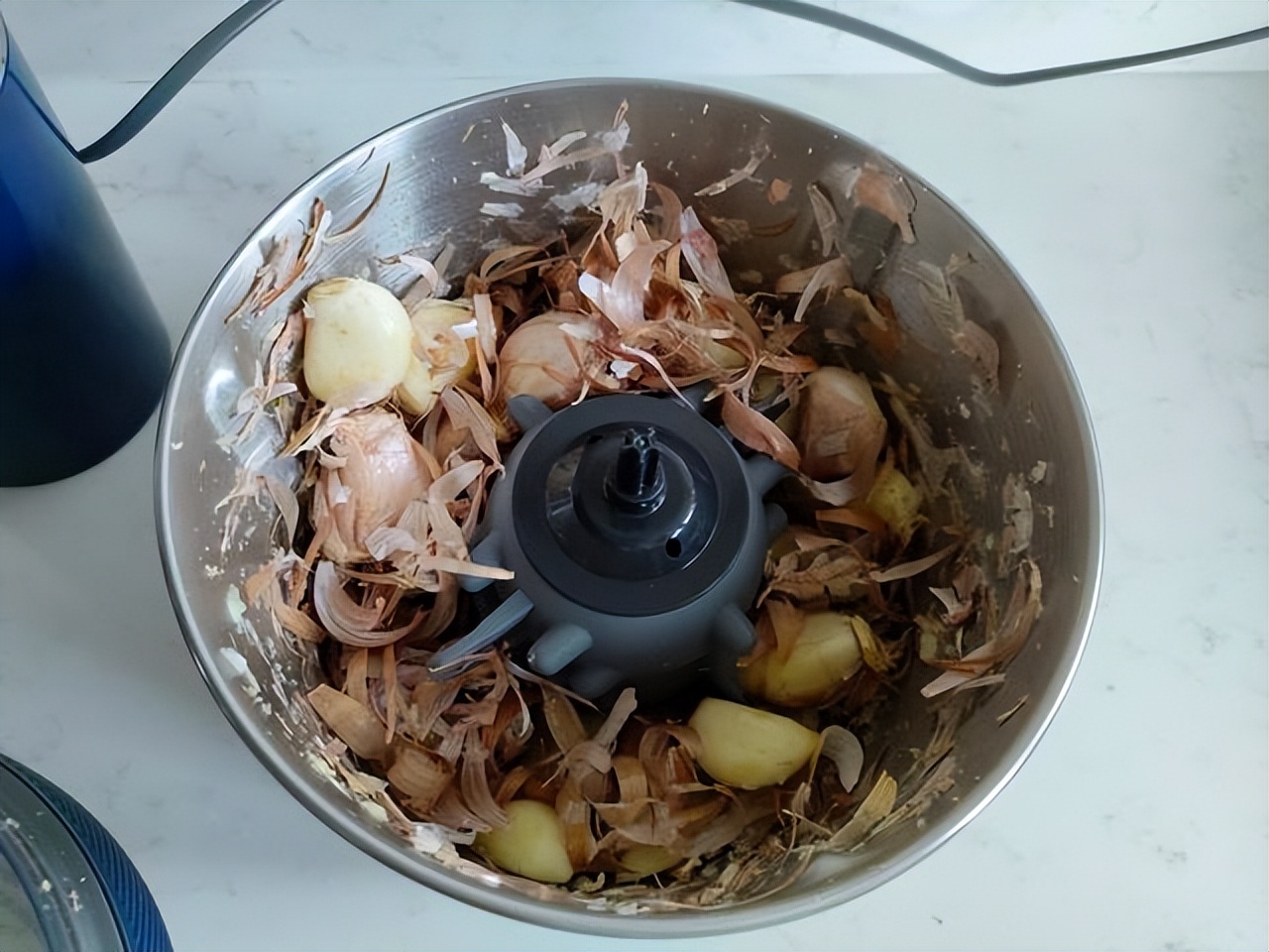 蒜蓉小龙虾怎么做（太香了！蒜泥小龙虾这么做，连虾壳都特别鲜，1顿3斤不够吃）