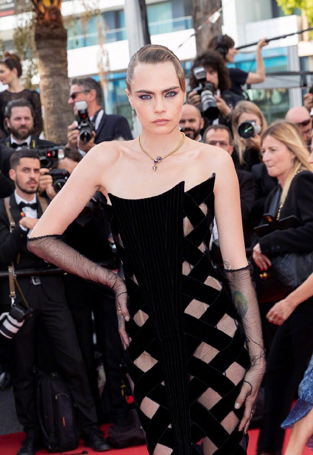 老佛爷生前最偏爱的超模，卡抽台布不怎么样，依然成为一线