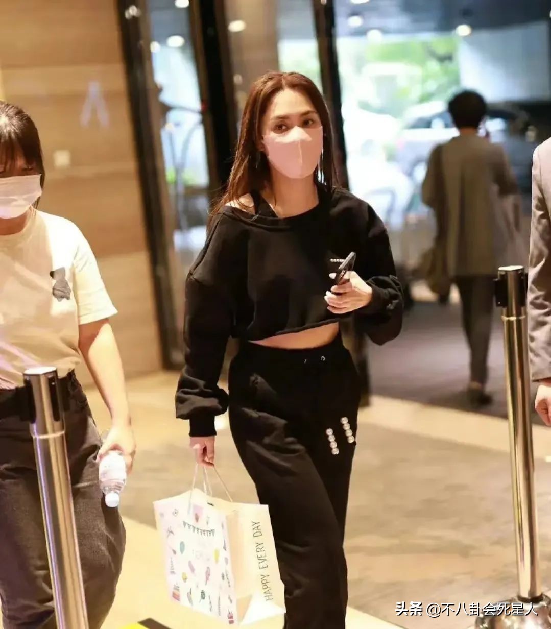 貌美如花，眼光却差的6位女星，有人衣品灾难，有人择偶“难看”