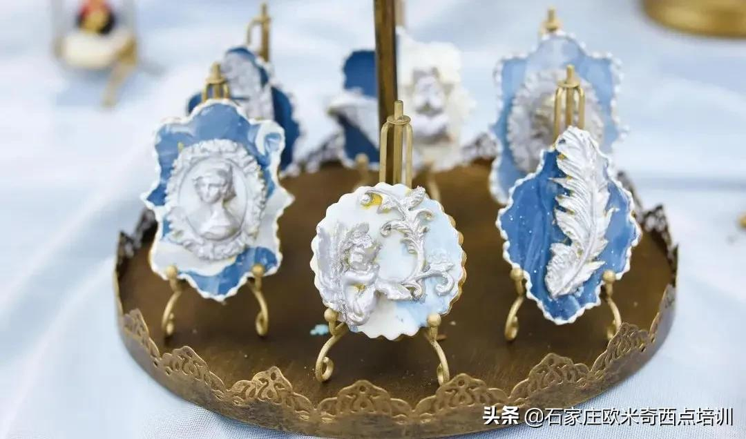 为低学历女生打开一扇门，西点烘焙再合适不过了