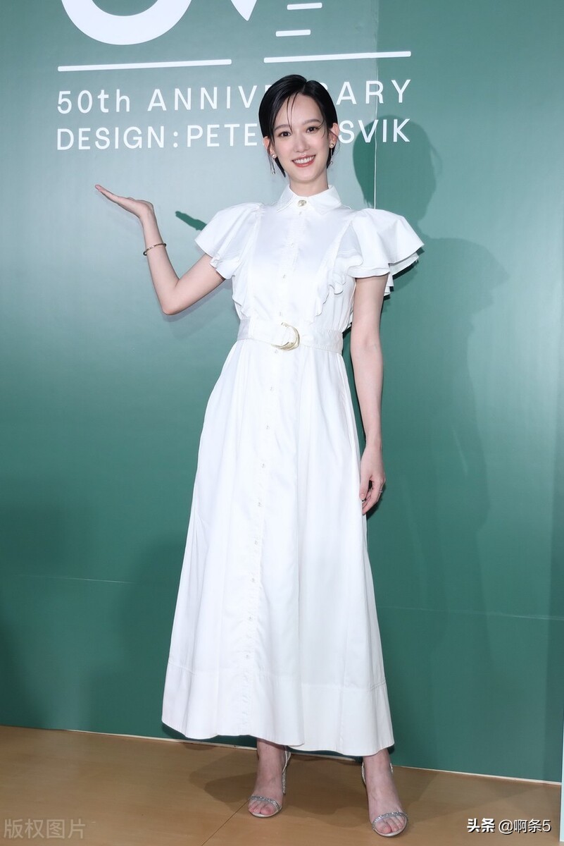 孟耿如挺有气质的