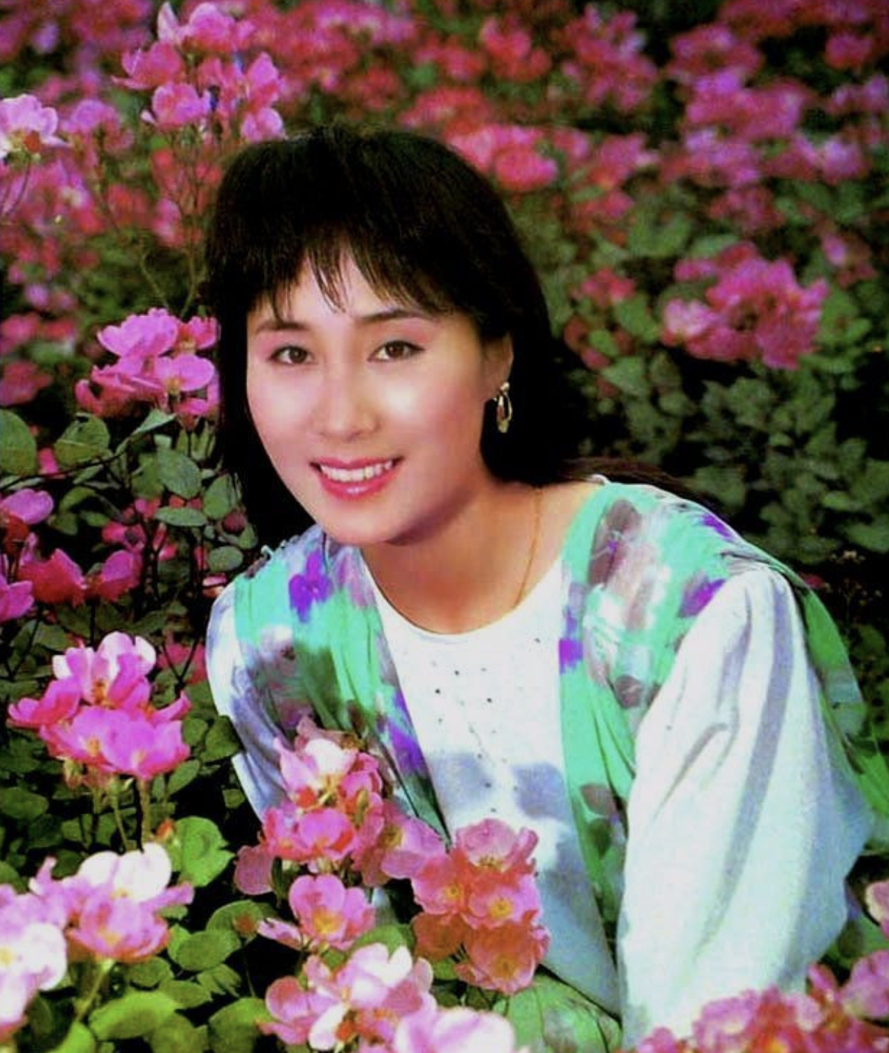 "牧羊女"丁岚:因《少林寺》走红,巅峰时远走他国,她后悔吗?