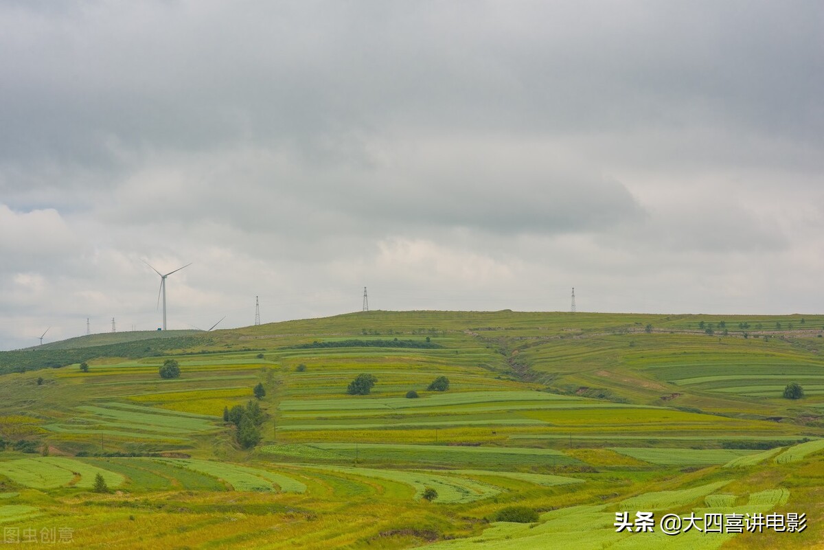 天刚蒙蒙亮的农村