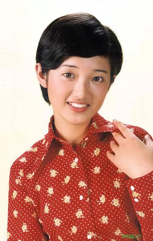 山口百惠，25张精美的照片