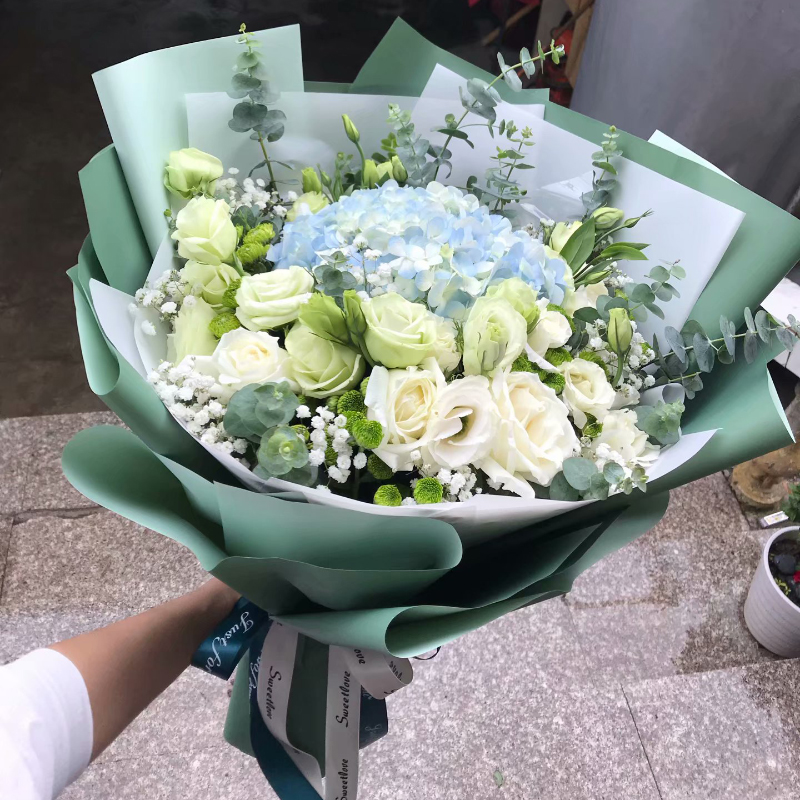 送女朋友什么花好都有什么寓意（送给女朋友什么花比较合适）