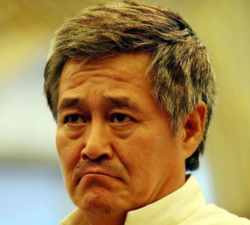 同是赵本山的种，把前妻女儿和后妻女儿一对比，差距一目了然