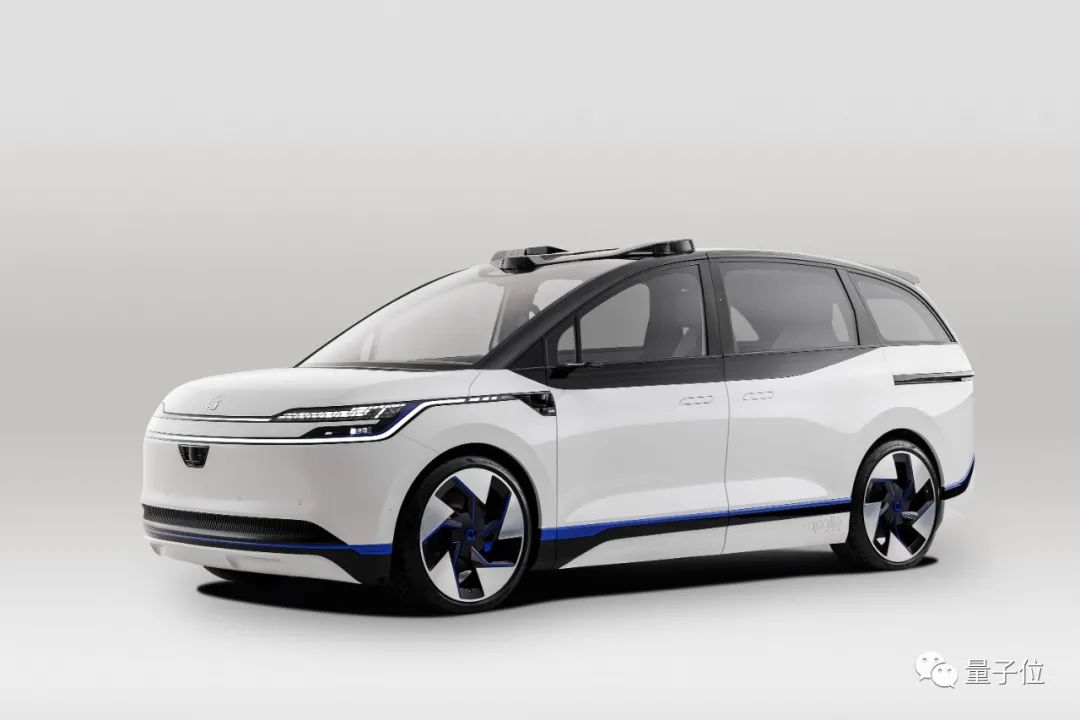 百度第六代量產(chǎn)無人車坐火箭，馬斯克在地上追