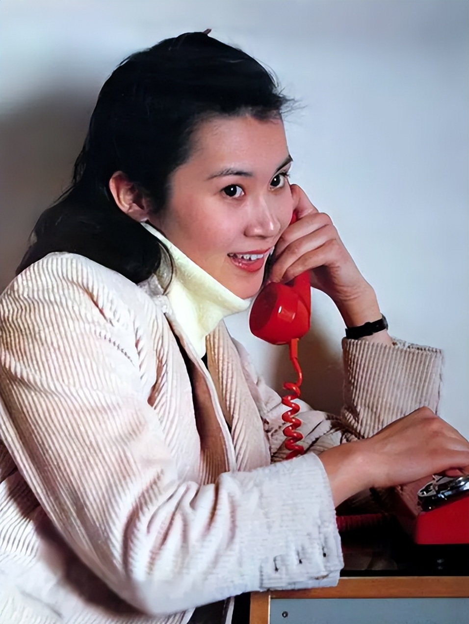 国家一级演员肖雄:当红时为了演戏而离婚,今65岁仍单身的她后悔吗-蘑