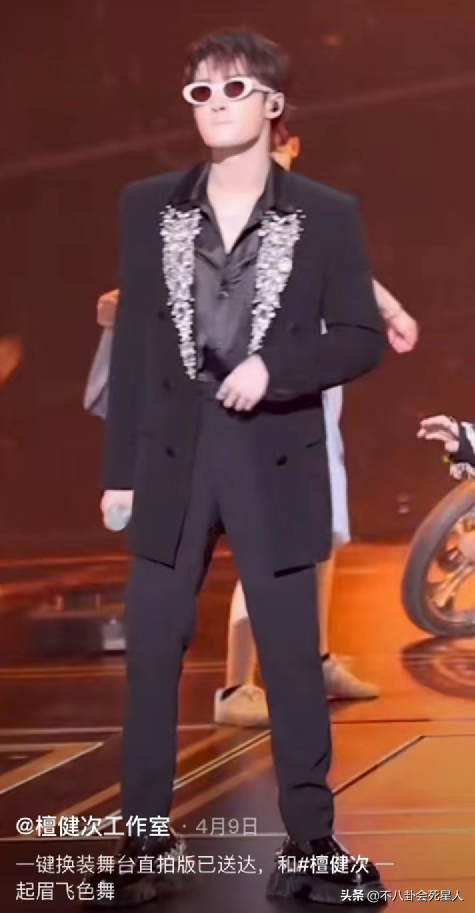 单看脸惊艳帅气，一看全身就秒垮掉，这些男星被身高害惨了