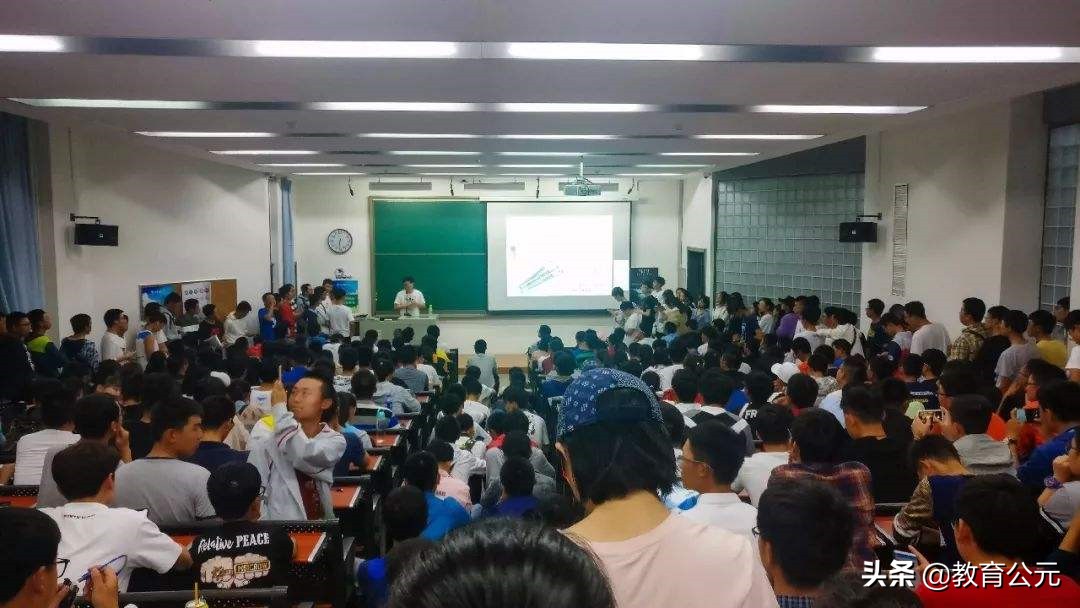 最适合文科生报考的专业，就业面广、薪资高，专业发展前景可观