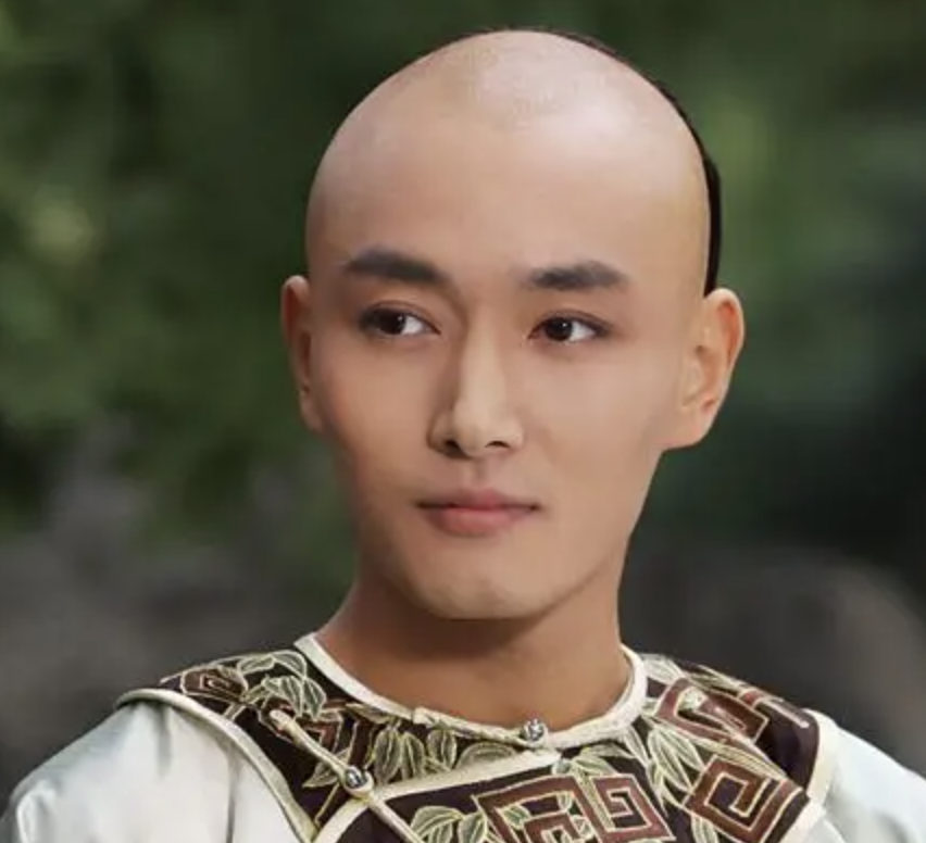 《甄嬛传》十位演员现状，多人已无人问津，有人塌房，有人被网暴