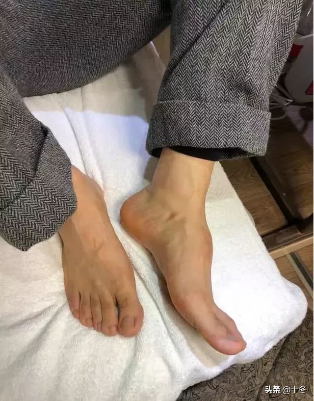 娱乐圈没有哪个巨星，是可以随便成功的，都是伤痕累累的