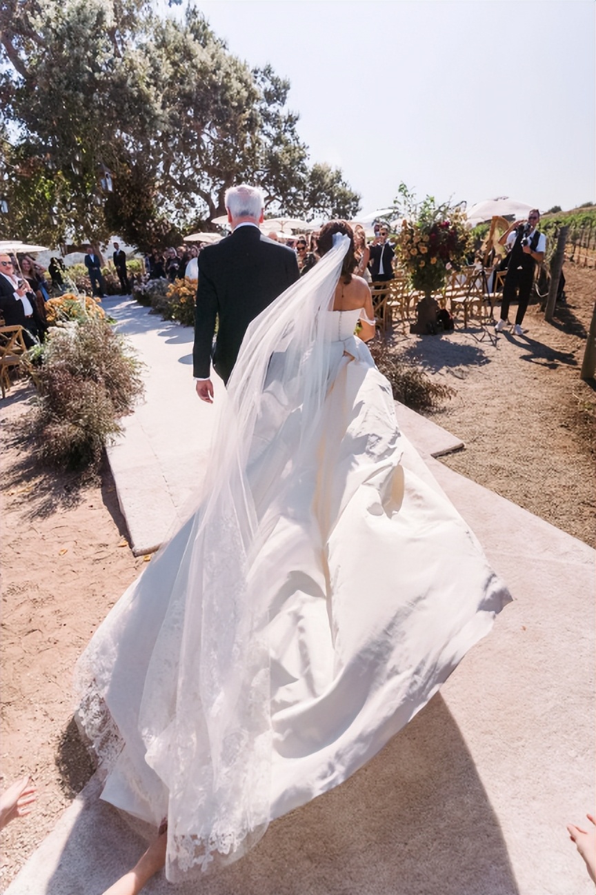 英格兰幸福时代来临（好莱坞美女大婚！曾换两次肾、透析暴瘦，如今被祝福：一定要幸福）