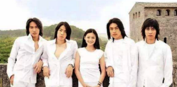 留长发却不娘的6位男明星，个个五官硬朗，野性又帅气