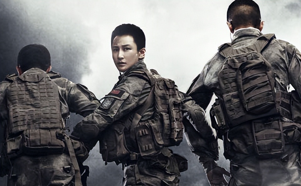 蒋璐霞：天生女兵王，曾是释小龙师姐，为拍戏剪掉长发，绝经十月