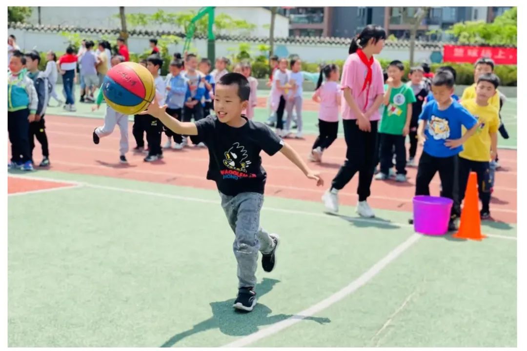 四川天府新区大林小学开展校园篮球班级联赛系列活动