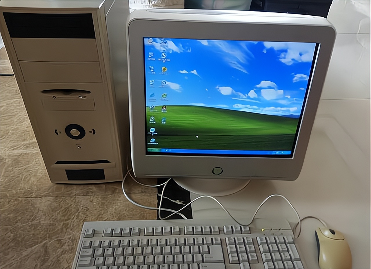 这一年windows 98系统发布,还记得这个熟悉的登陆界面吗?