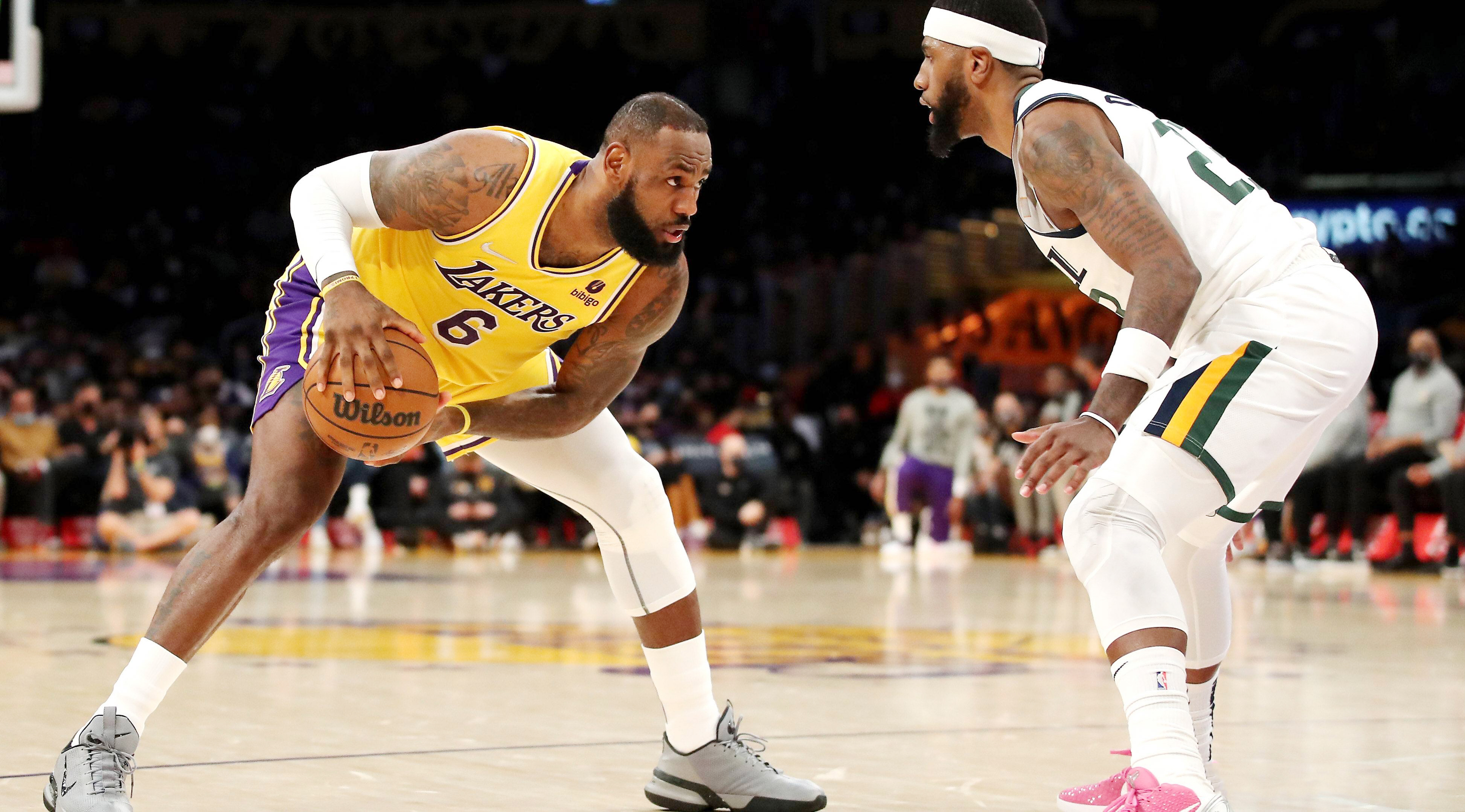 进攻效率出问题（进攻效率骤降！贝弗利状态低迷的原因找到了，对湖人反而是好事）-趣拿体育