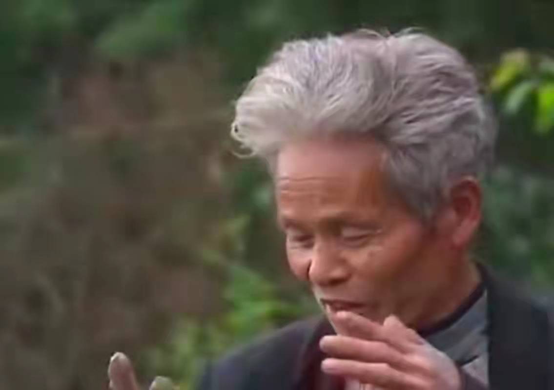 湖南44岁男子手脚长满木疙瘩，村医束手无策，医生说出了真相