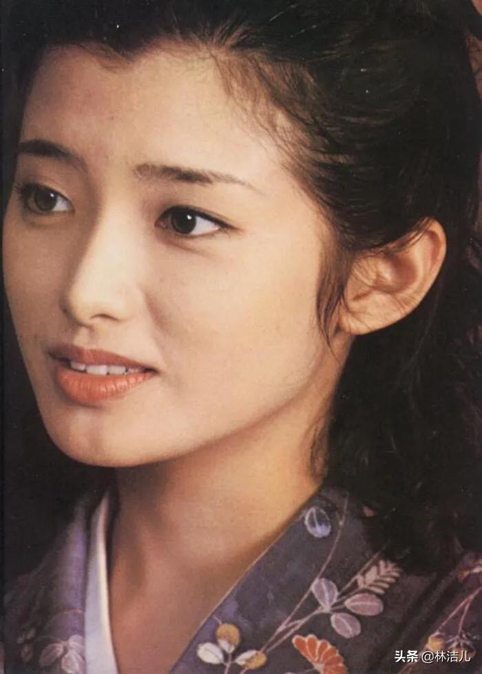 山口百惠，25张精美的照片