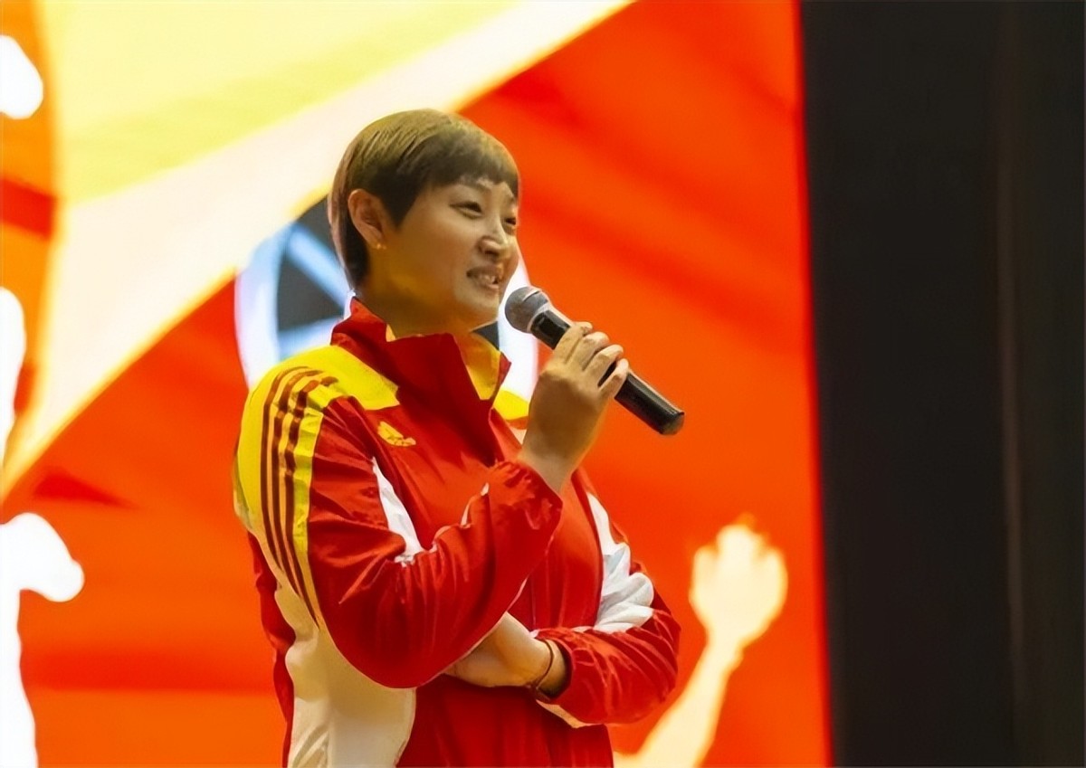女排杨昊个人资料简介(中国女排黄金队员杨昊,经历马拉松式恋爱长跑