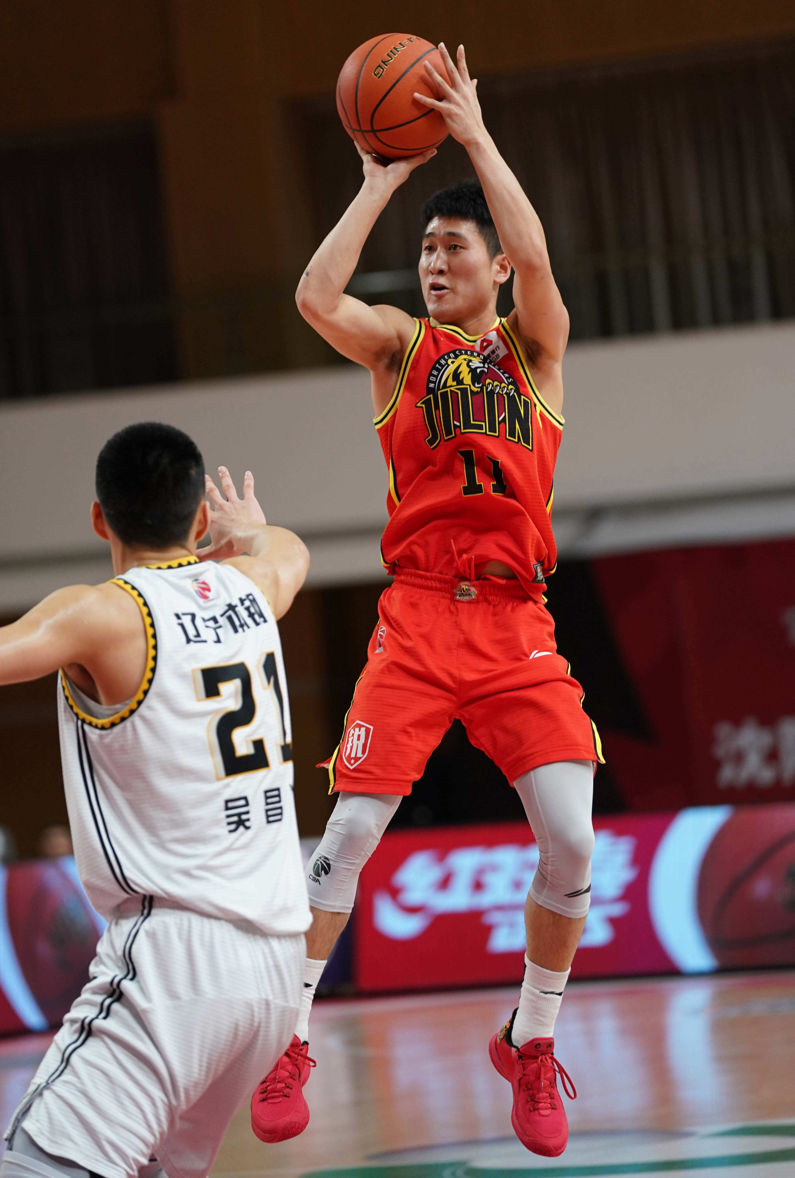 最强的锋卫摇摆人（CBA联盟球迷公认最强五人组，所有球员攻守平衡特点鲜明）