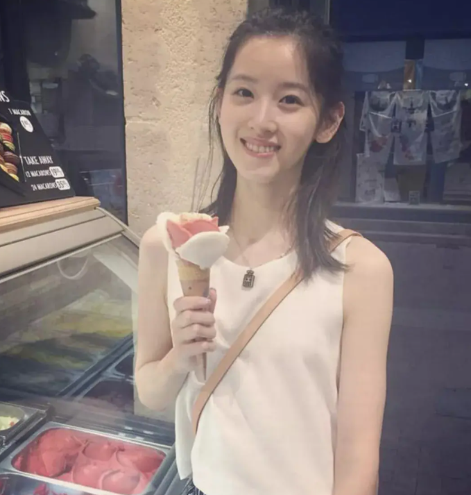 武亦姝会是下一个“奶茶妹妹”吗？同是清华高材生，二者差距在哪