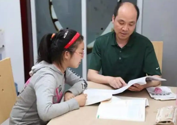 学生作文《我从哪里来》，内容真实想象力丰富，老师看后直呼天才