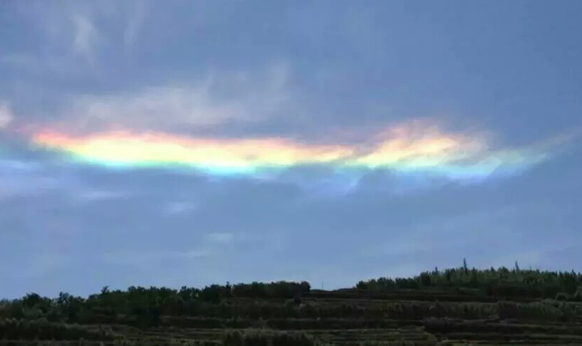 地震来临前出现的地光形成原因到底是什么呢(大地震来临前神秘的地光现象究竟是什么？)