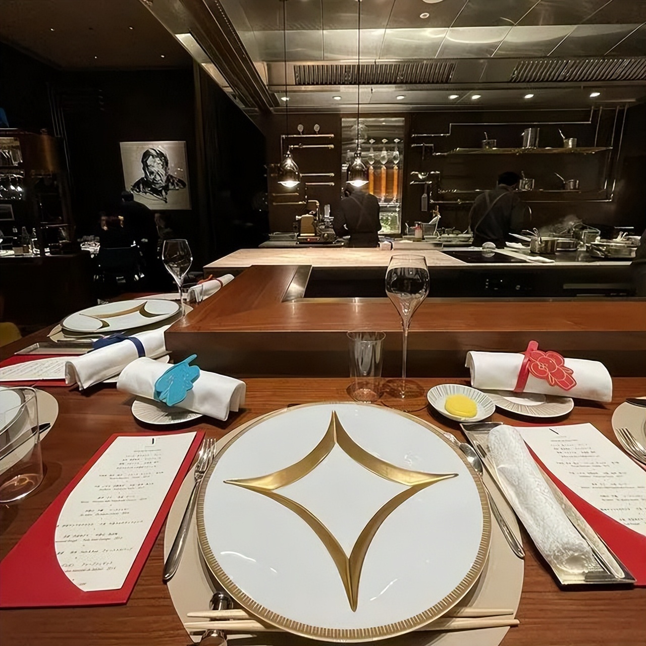 高档白酒搞餐饮，应该学习LV
