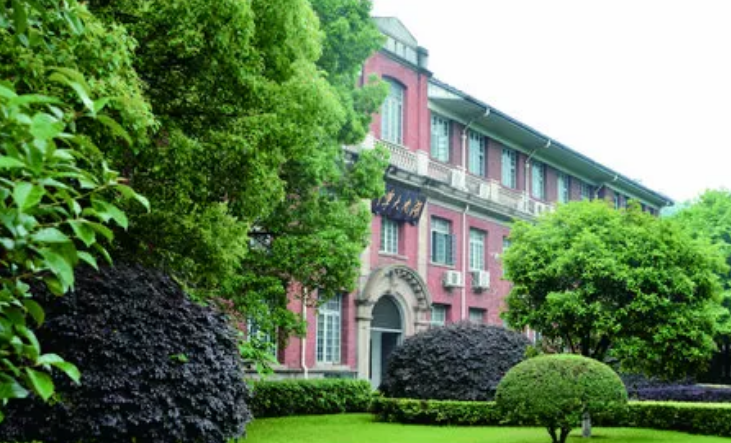 2022国内985大学档次排名，第一档实至名归，吉大和山大未进前三