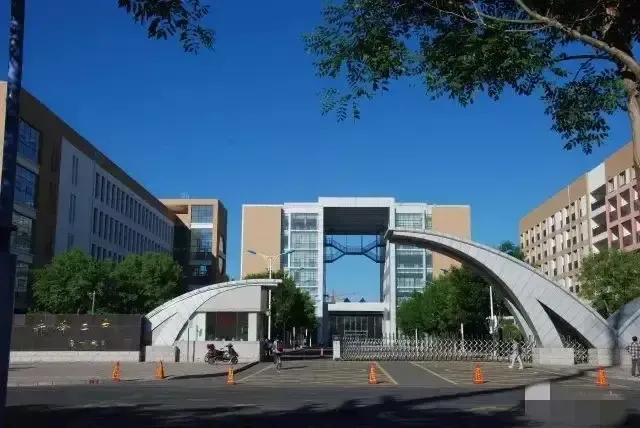 红旗中学5人,锦山中学2人,林西一中2人,赤峰二中2