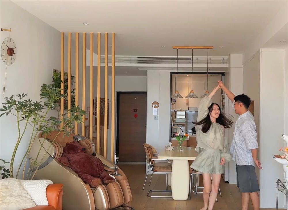 90后小夫妻买下婚房，亲自设计两室一厅毛坯房，装修前后差别太大